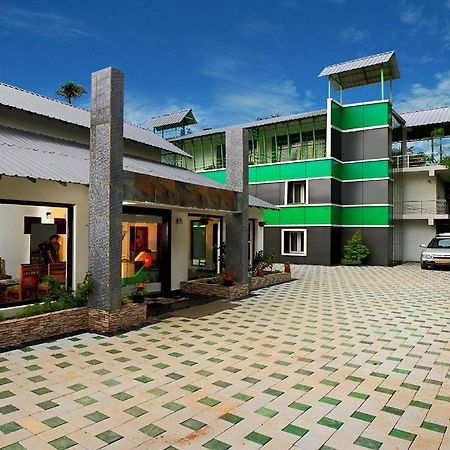 Thekkady Spice Valley Holiday Hotel テッカディ エクステリア 写真