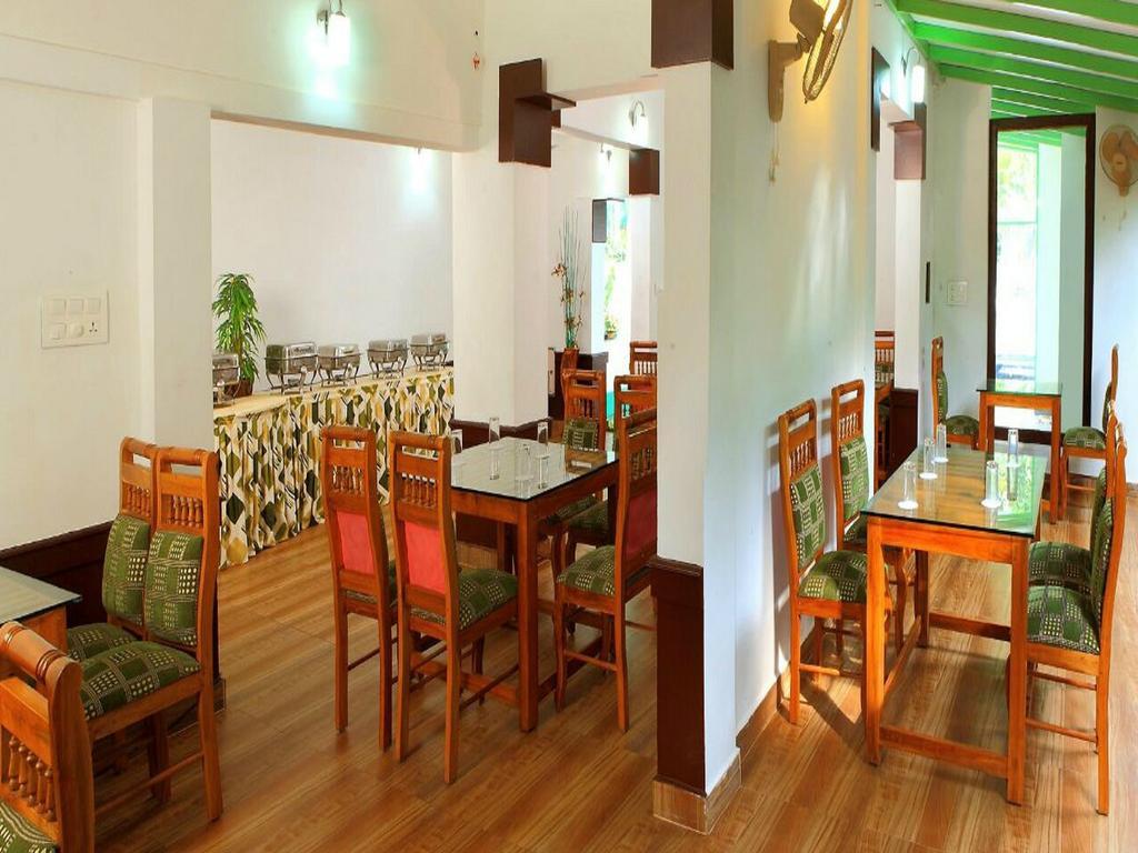 Thekkady Spice Valley Holiday Hotel テッカディ エクステリア 写真